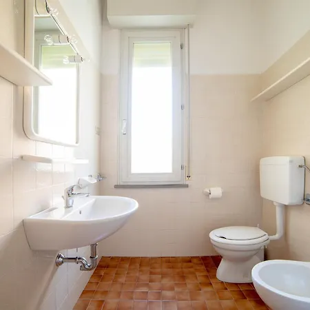 Acquamarina カットーリカ