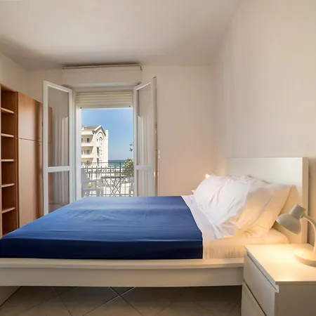 アパート Acquamarina