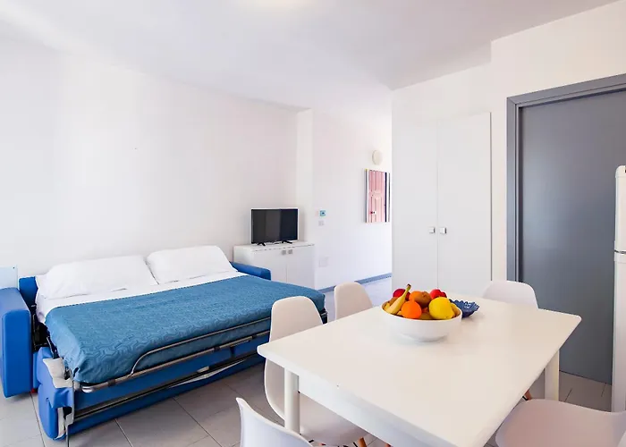 Acquamarina 公寓 *